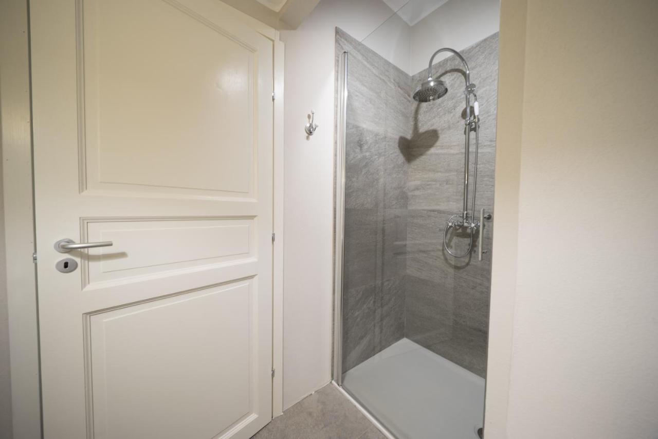 Bnbook Maison Charlotte Casa Vacanza con 2 camere da letto Lago Maggiore Porto Valtravaglia Esterno foto