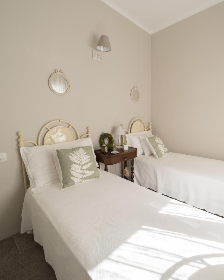 Bnbook Maison Charlotte Casa Vacanza con 2 camere da letto Lago Maggiore Porto Valtravaglia Esterno foto