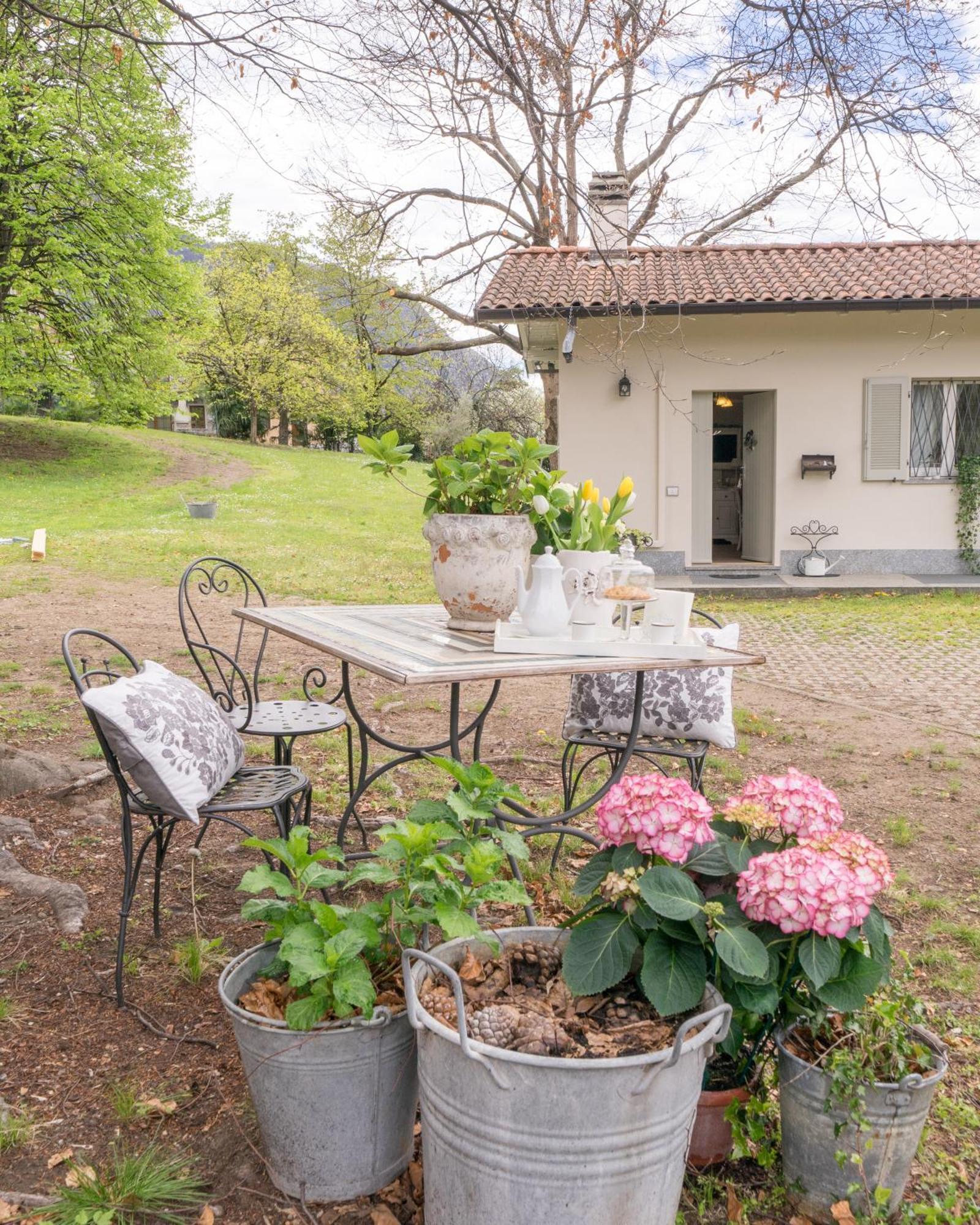 Bnbook Maison Charlotte Casa Vacanza con 2 camere da letto Lago Maggiore Porto Valtravaglia Esterno foto